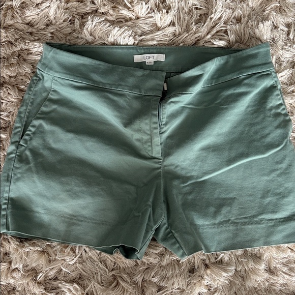 LOFT Sage Green Casual Shorts, size 8 Rivera - Picture 1 of 6